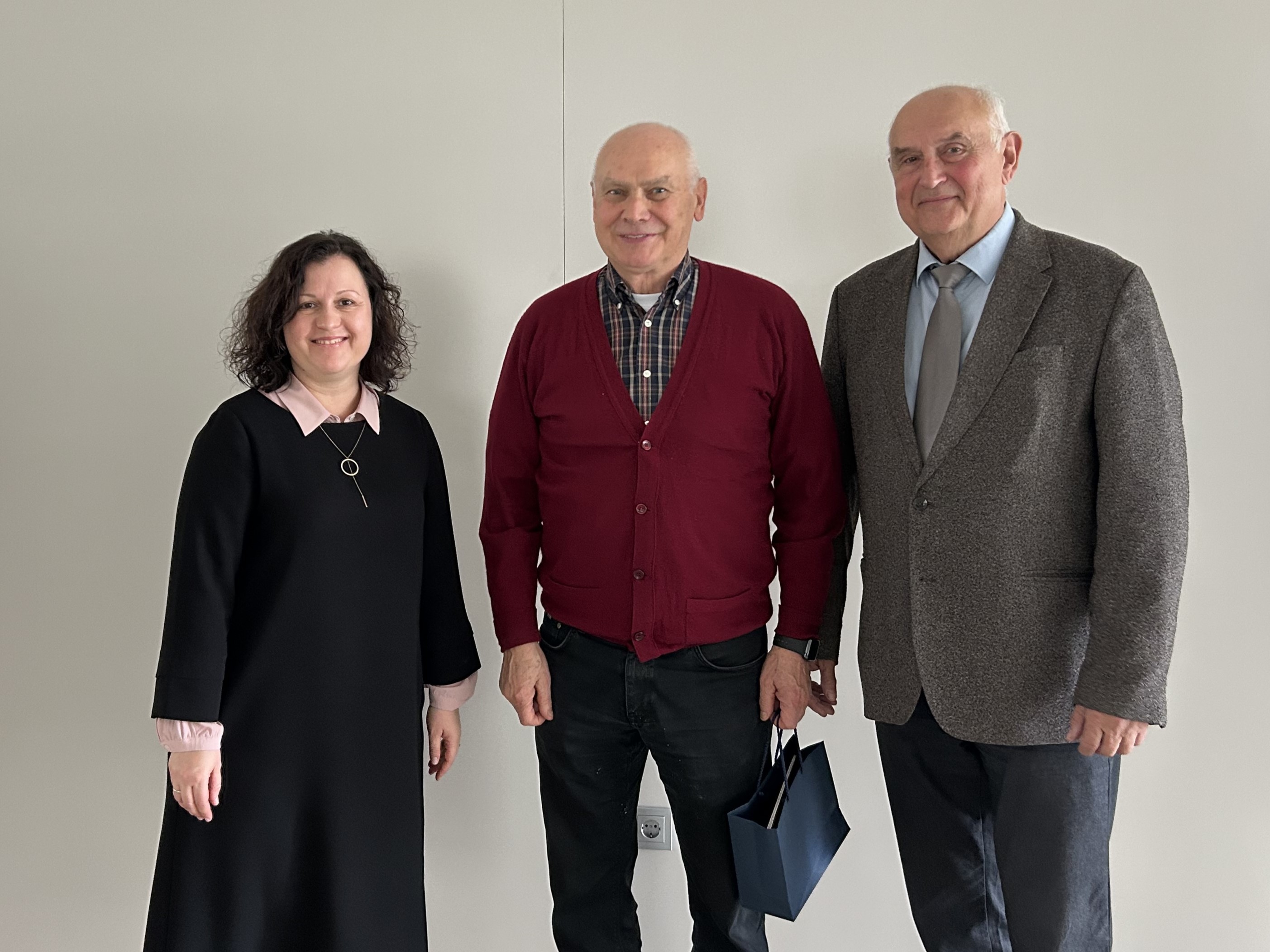 KTU Cheminės technologijos fakulteto dekanė Vaida Kitrytė-Syrpa, akademikai Juozas Vidas Gražulevičius ir Gintautas Dzemyda